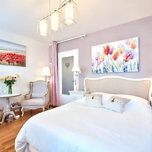 Couette-café Naturalbnb - Superbes D'hôtes, Au Calme, Parking Sécurisé&gratuit, Copieux Petit Déj' En Option, Villeurbanne
